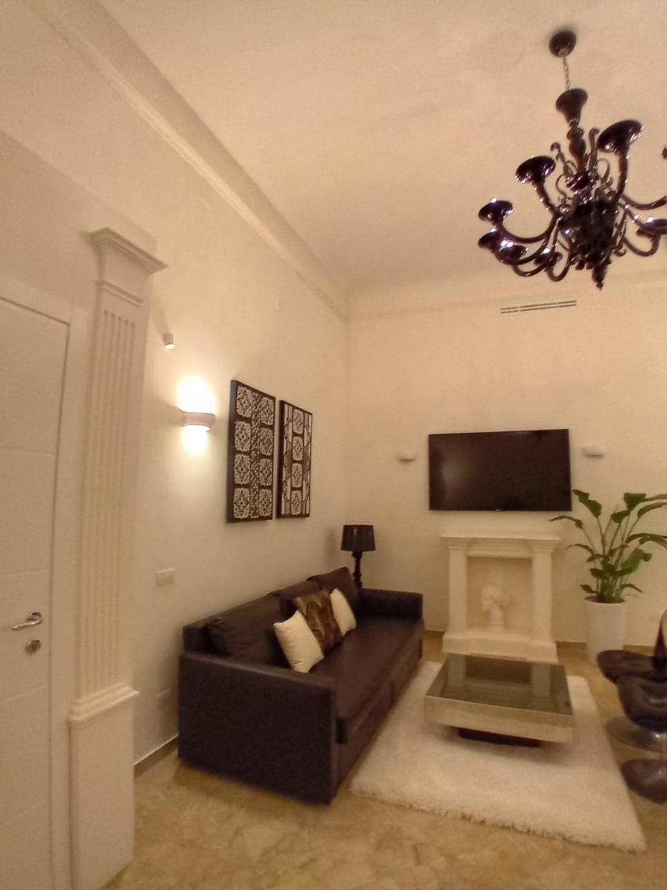 Bari Downtown Luxury Apartment Bagian luar foto