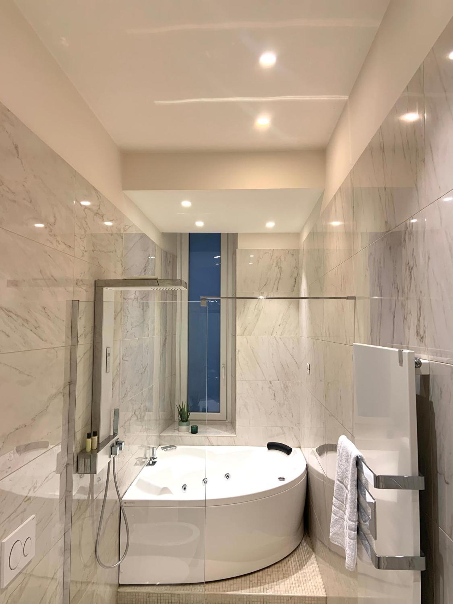 Bari Downtown Luxury Apartment Bagian luar foto